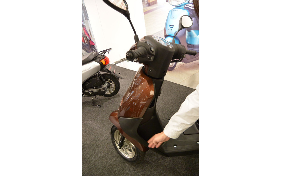 ホンダ タクト 発表 燃費80km リットル ダンク と車体 エンジン共有化も2kg減量 4枚目の写真 画像 レスポンス Response Jp