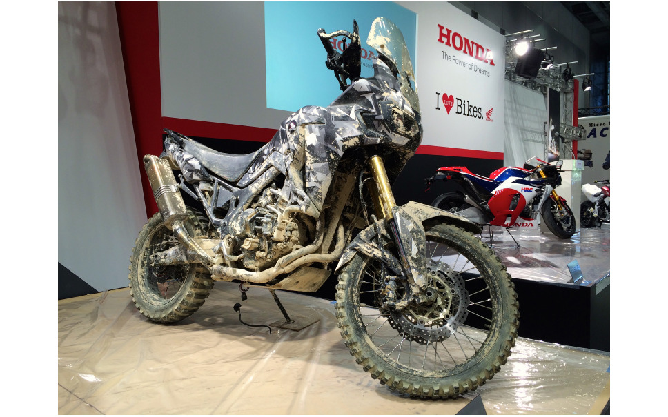 東京モーターサイクルショー15 ブルドッグ など出展のホンダブースに注目 8枚目の写真 画像 レスポンス Response Jp 東京モーターサイクルショー15 ブルドッグ など出展のホンダブースに注目 8枚目の写真 画像 レスポンス Response Jp