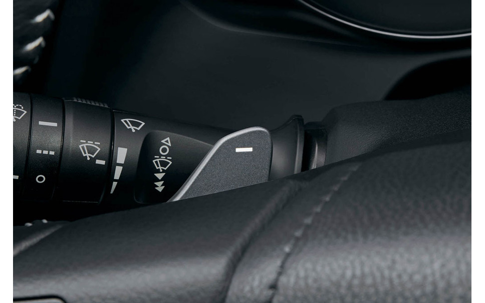 トヨタ オーリス 改良新型 1 2リットル直噴ターボで燃費19 4km L 衝突回避システムも 8枚目の写真 画像 レスポンス Response Jp