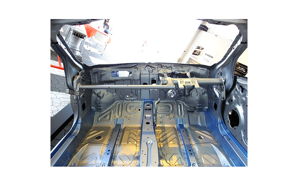 ホンダ S660 発表 衝突時に跳ね上がる 巻き寿司ルーフ 雨漏り防ぐ工夫も 13枚目の写真 画像 レスポンス Response Jp