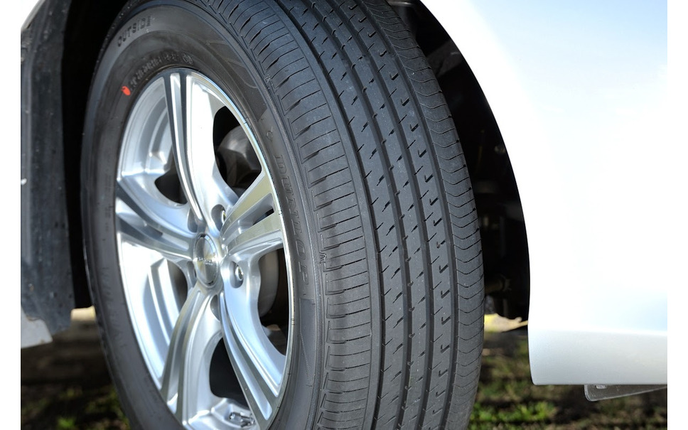 ダンロップ Veuro Ve303 試乗 乗り比べで実感した特殊吸音スポンジの効果 乗り心地も向上 斎藤聡 4枚目の写真 画像 レスポンス Response Jp