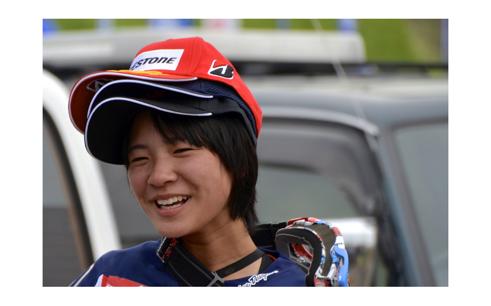 全日本モトクロス 第2戦 女王の座をかけ熾烈な争い 盛り上がるレディースクラス 11枚目の写真 画像 レスポンス Response Jp 全日本モトクロス 第2戦 女王の座をかけ熾烈な争い 盛り上がるレディースクラス 11枚目の写真 画像 レスポンス Response Jp