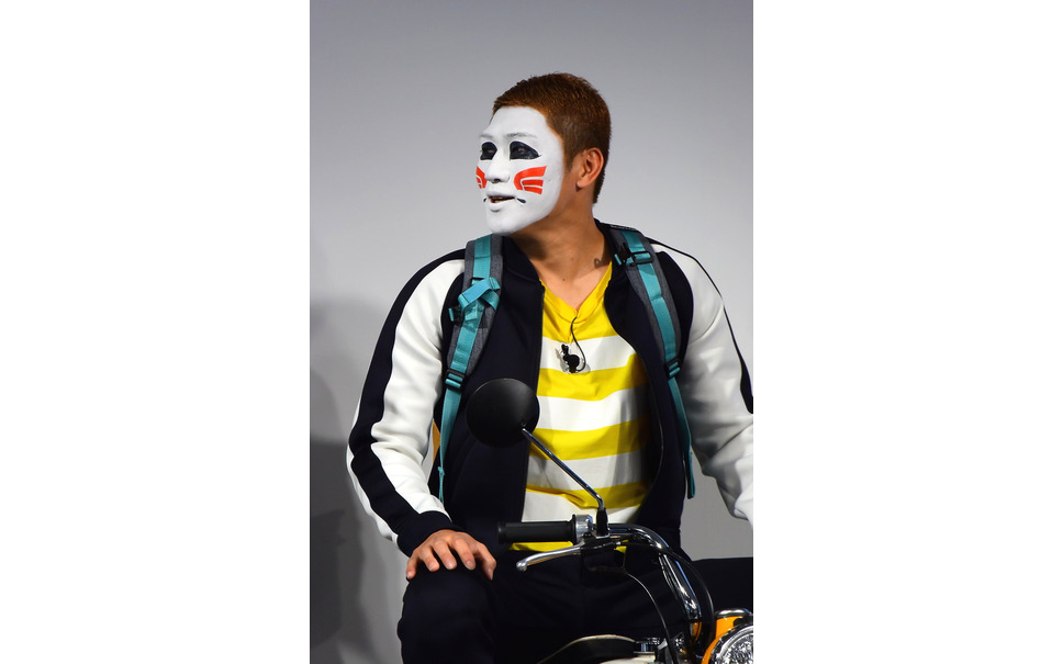 ゴールデンボンバーのホンダ原付新cm 免許取りたて 路上運転初のメンバーも 5枚目の写真 画像 レスポンス Response Jp