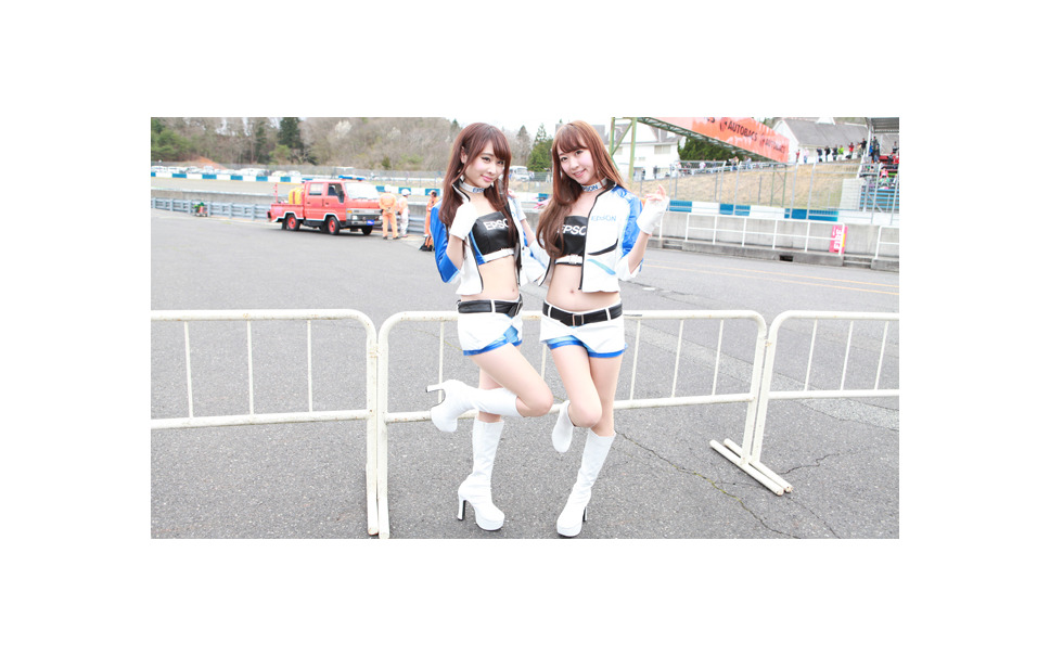 サーキット美人15 Super Gt 編25 Epson Nakajima Racing Girl 2枚目の写真 画像 レスポンス Response Jp サーキット美人15 Super Gt 編25 Epson Nakajima Racing Girl 2枚目の写真 画像 レスポンス Response Jp