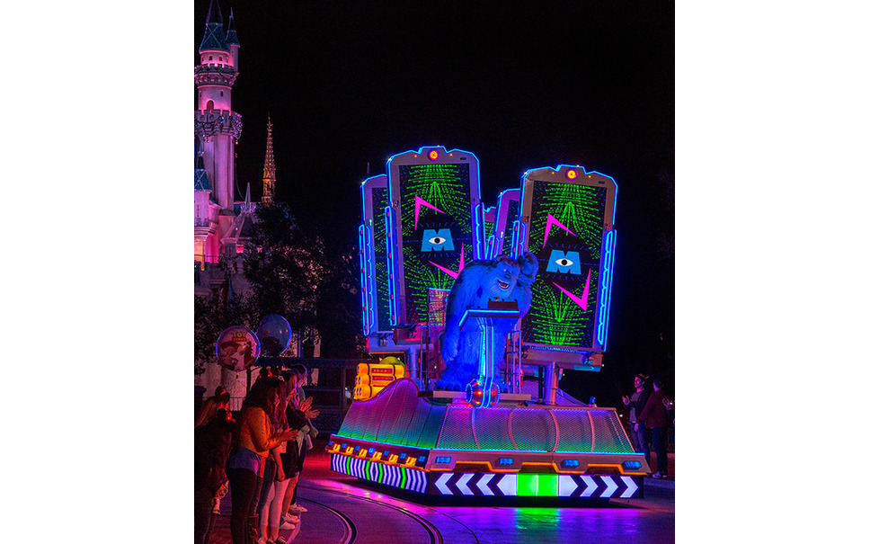 米カリフォルニア ディズニーリゾートで世界最高峰のナイトショー 5枚目の写真 画像 レスポンス Response Jp