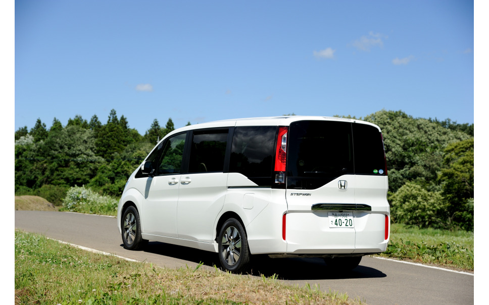 ホンダ ステップワゴン と愛犬の旅 わくわくゲート採用でペットも乗り方 乗せ方自由自在 21枚目の写真 画像 レスポンス Response Jp