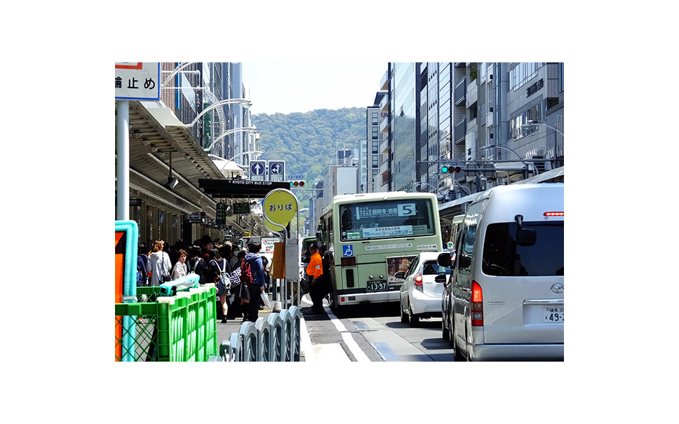 渋滞騒ぎが落ち着いた京都 四条通 ドライバーのボヤキはまだ続く 2枚目の写真 画像 レスポンス Response Jp