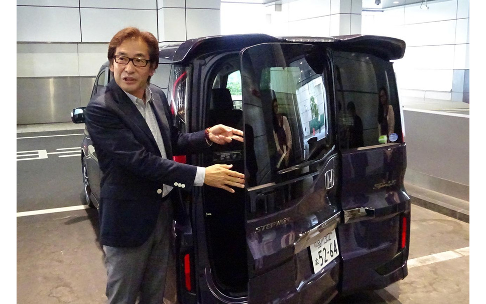 ホンダ ステップワゴン 新型発表 わくわくゲートなしのミニバンは考えられない ユーザーから感激の反響 3枚目の写真 画像 レスポンス Response Jp ホンダ ステップワゴン 新型発表 わくわくゲートなしのミニバンは考えられない ユーザーから感激の反響 3枚目の写真 画像 レスポンス Response Jp