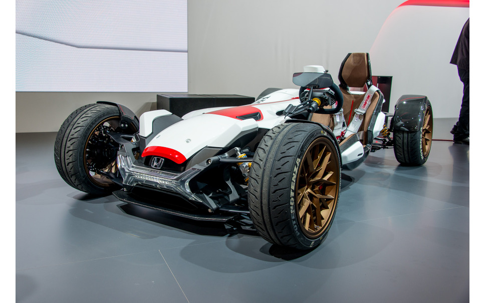 フランクフルトモーターショー15 ホンダ 大胆コンセプト初公開 二輪と四輪がひとつに 2枚目の写真 画像 レスポンス Response Jp