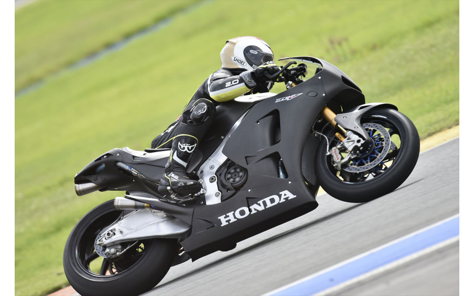 ホンダ Rc213v S 市販車最高峰モデルにgpライダー宮城光が挑む 3枚目の写真 画像 レスポンス Response Jp ホンダ Rc213v S 市販車最高峰モデルにgpライダー宮城光が挑む 3枚目の写真 画像 レスポンス Response Jp