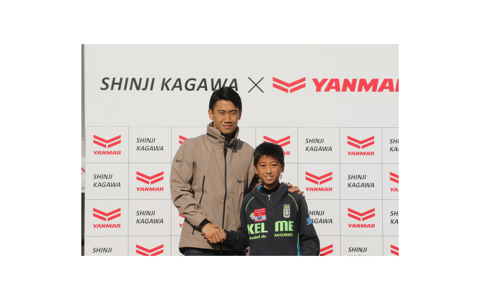 香川真司 夢や希望を持って頑張ってほしい ヤンマークリスマスイベント 1枚目の写真 画像 レスポンス Response Jp 香川真司 夢や希望を持って頑張ってほしい ヤンマークリスマスイベント 1枚目の写真 画像 レスポンス Response Jp