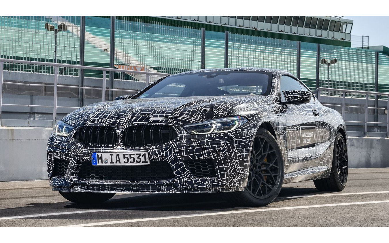 BMW M8 クーペ 新型のプロトタイプ