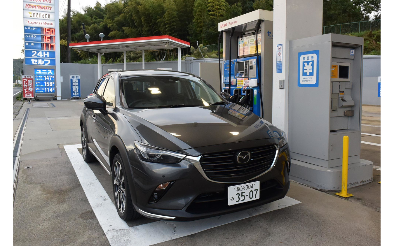 横浜を出発後、京都北方、亀岡にて初回給油。23.2km/リットル。その後、エンジン特性を把握するにつれて燃費はどんどん上がっていった。
