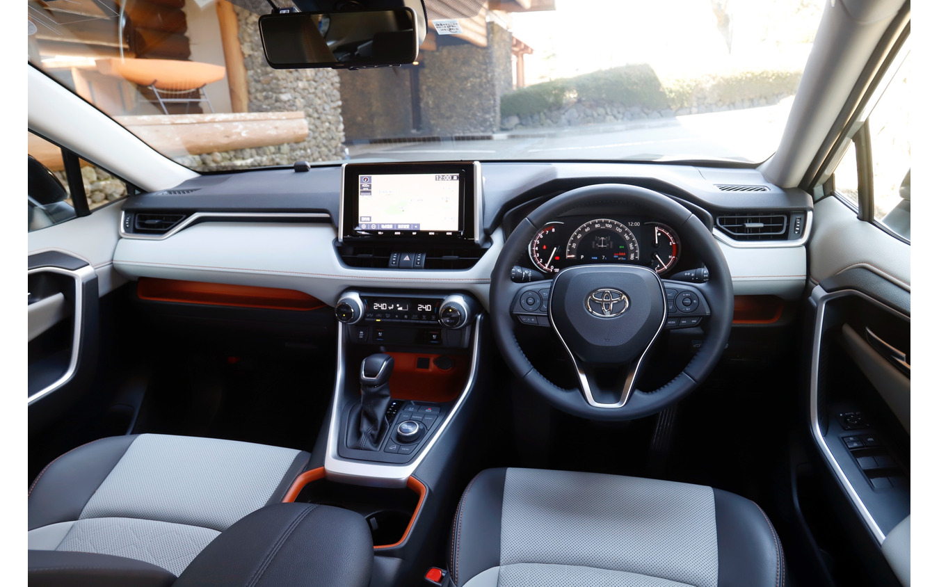 トヨタ RAV4 Adventure（アドベンチャー）