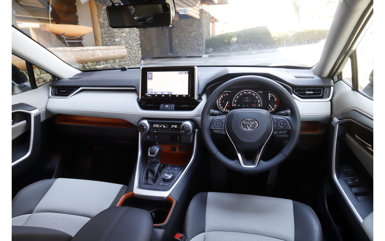 トヨタ RAV4 新型（アドベンチャー）