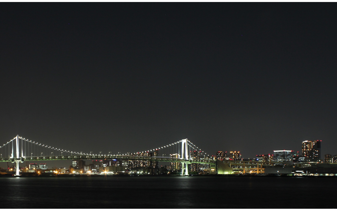 夜の東京はこんな美しい景色にも出会える