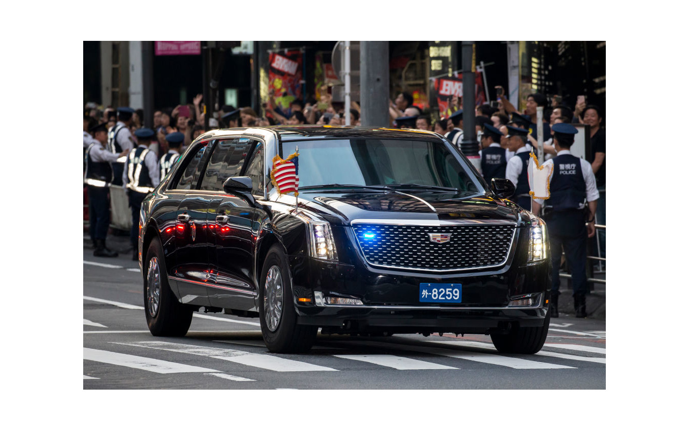 東京を走る米大統領専用車。