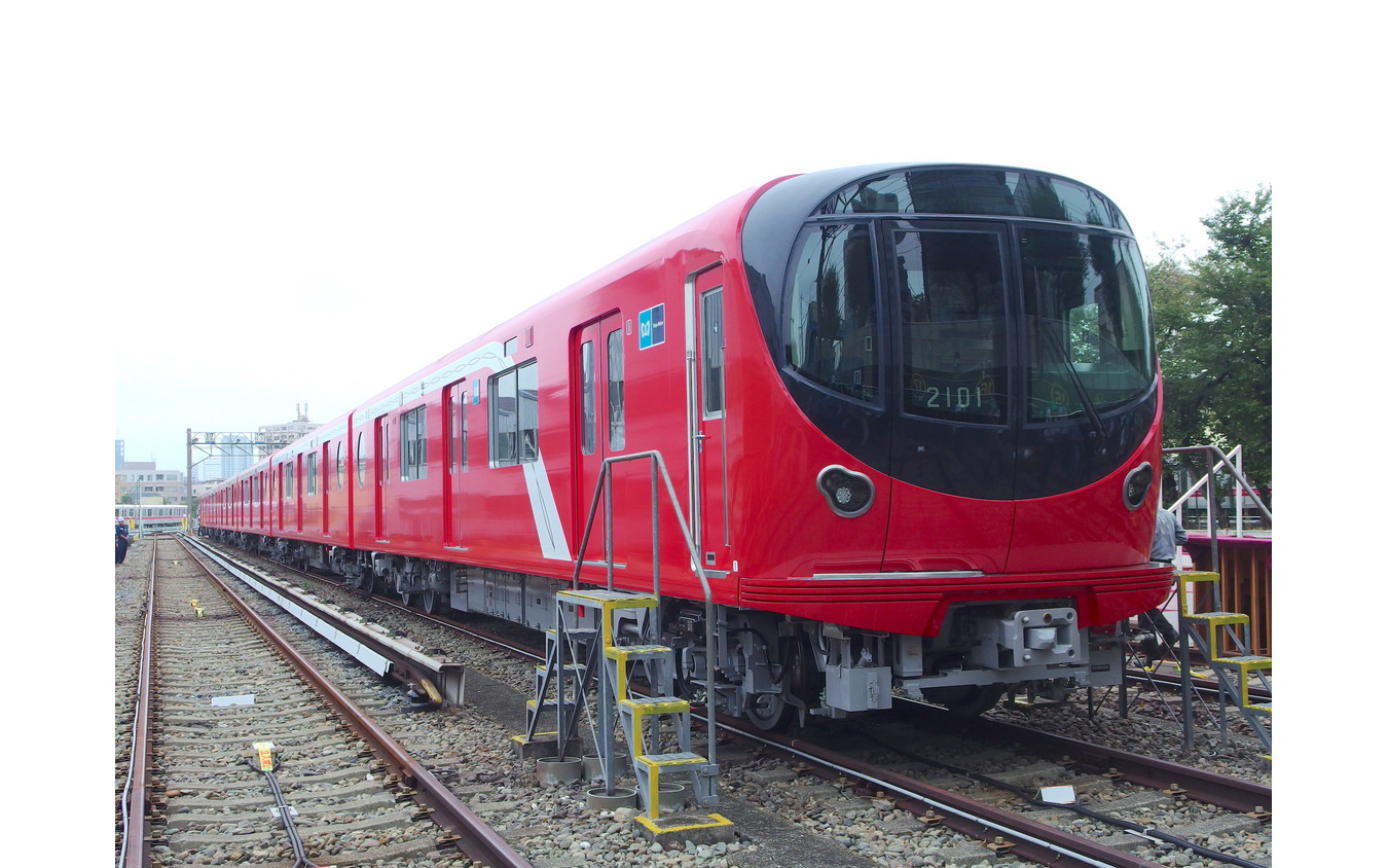 東京メトロ2000系