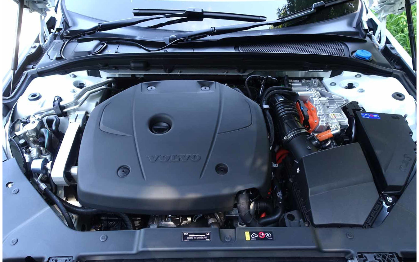 ボルボ V60 T6 インスクリプション