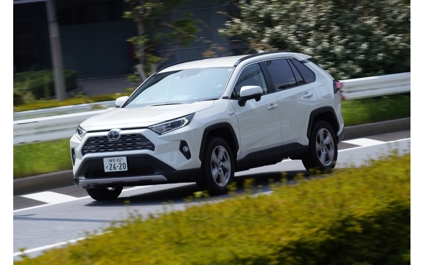 トヨタ RAV4（ハイブリッド）