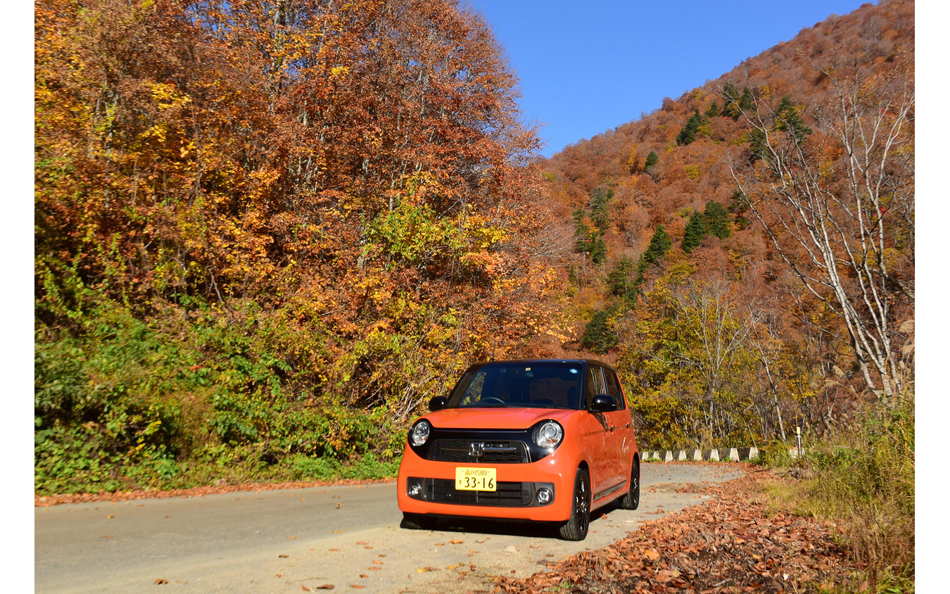 ホンダ N-ONE RS。福島の山間部、檜枝岐村にて。