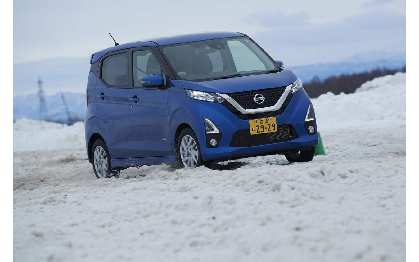 日産を代表するモデルが雪上に大集合 いま求められるインテリジェントな走りとは 前篇 レスポンス Response Jp 日産を代表するモデルが雪上に大集合 いま求められるインテリジェントな走りとは 前篇 レスポンス Response Jp
