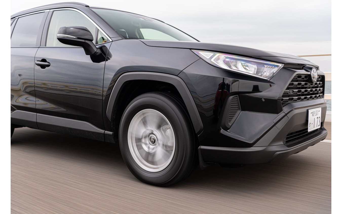 横浜ゴム ジオランダーCV G058を装着した トヨタ RAV4