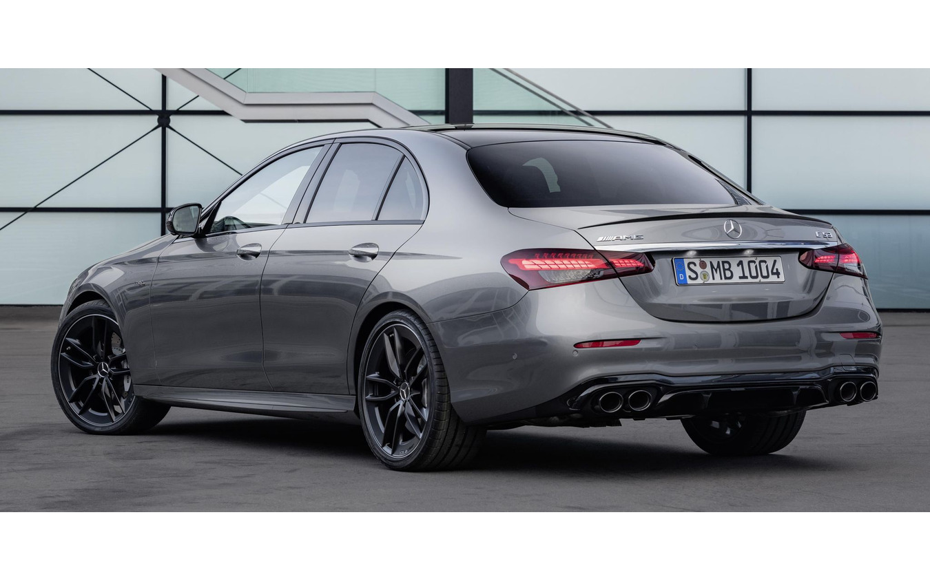 メルセデスAMG E 53 4MATIC+ セダン 改良新型