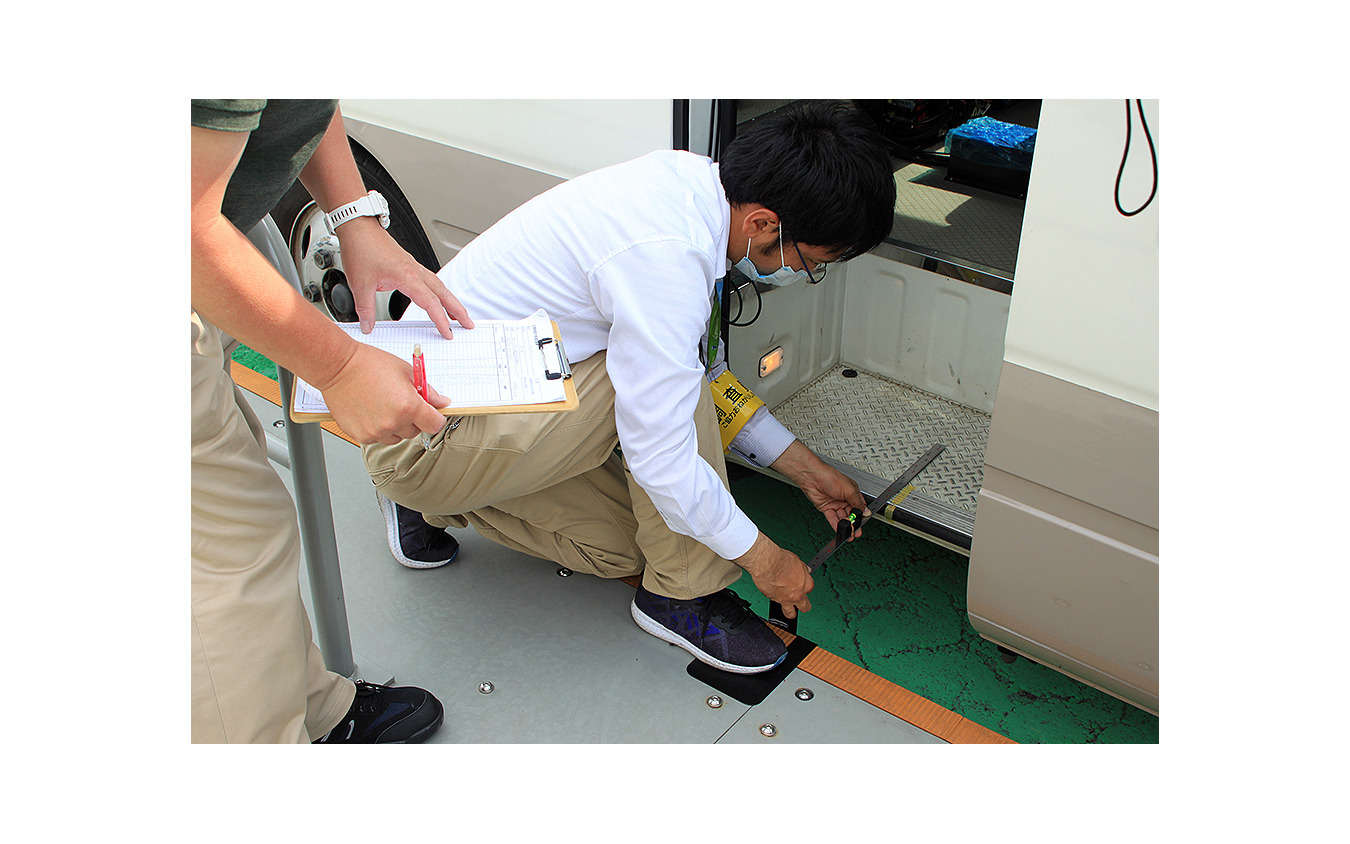 羽田空港 自動運転バス実証実験で計測を繰り返す埼玉工業大学自動運転AIバス（2020年6月21日）戦略的イノベーション創造プログラム（SIP）第2期）