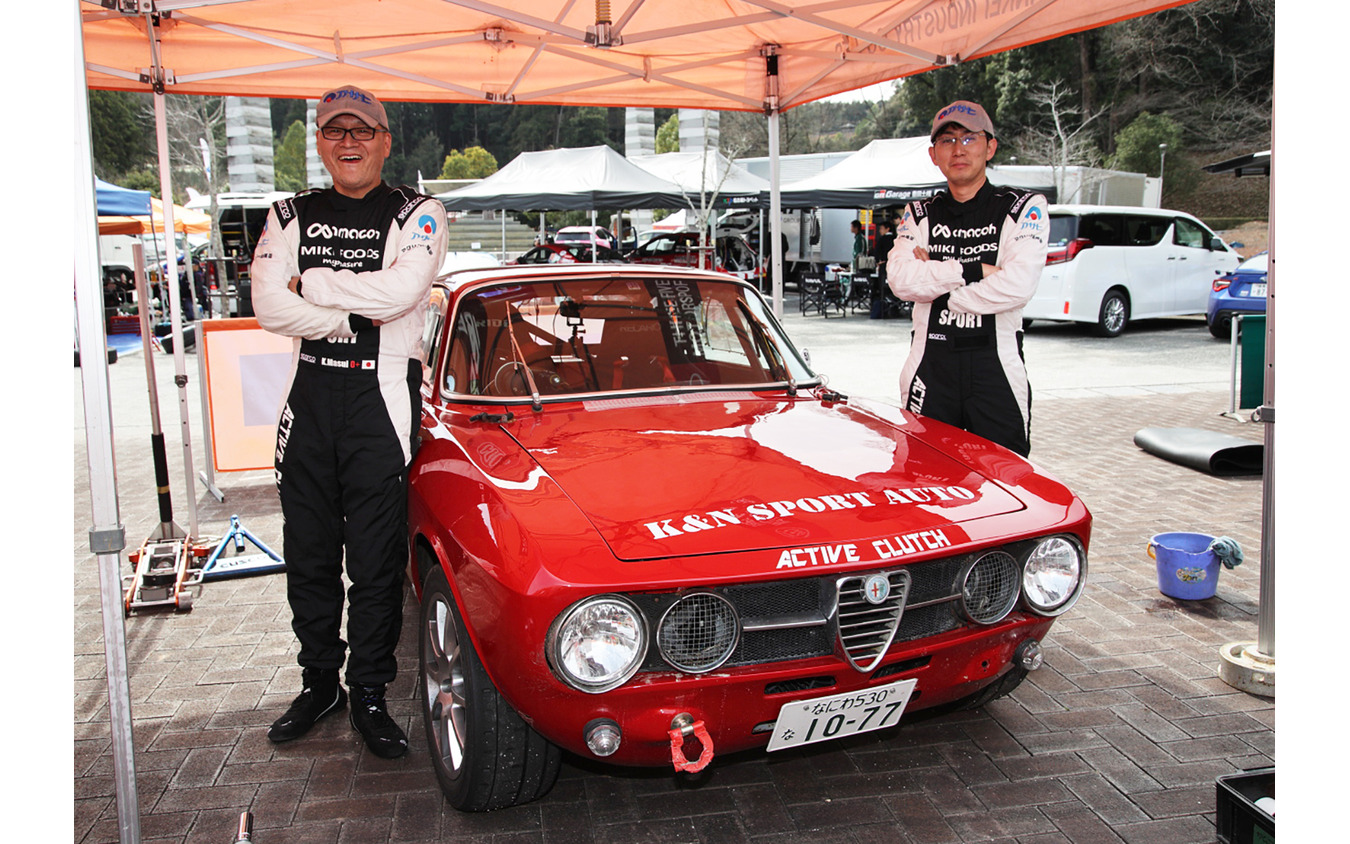 マクリン大地さん（右）と桝井和寛さん（左）