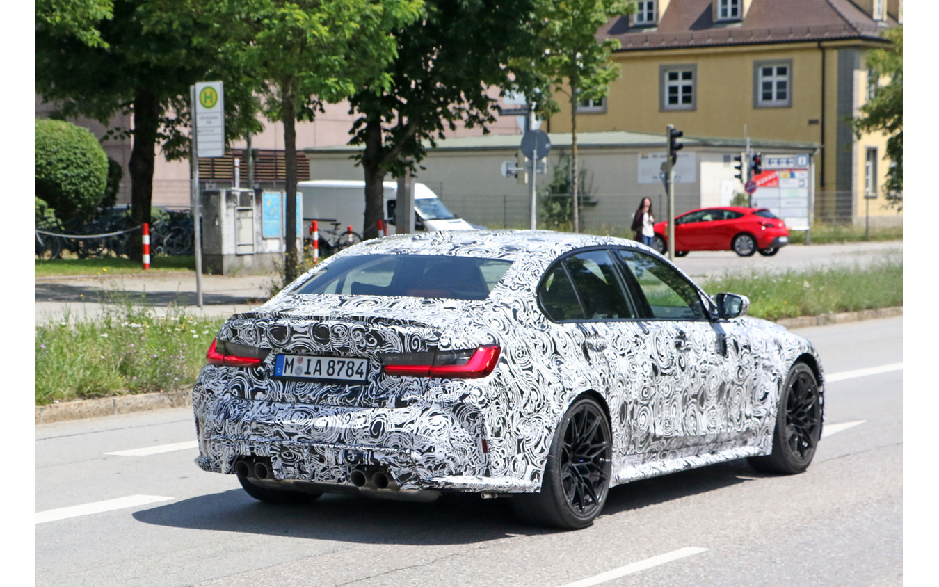 BMW M3セダン 新型プロトタイプ スクープ写真　