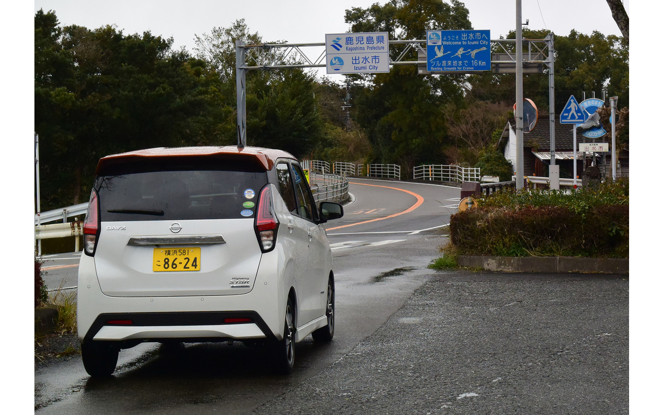 南九州自動車道は熊本～鹿児島県境区間が未成。開通したあかつきにはこの国道3号線の県境エリアも交通過疎になることだろう。