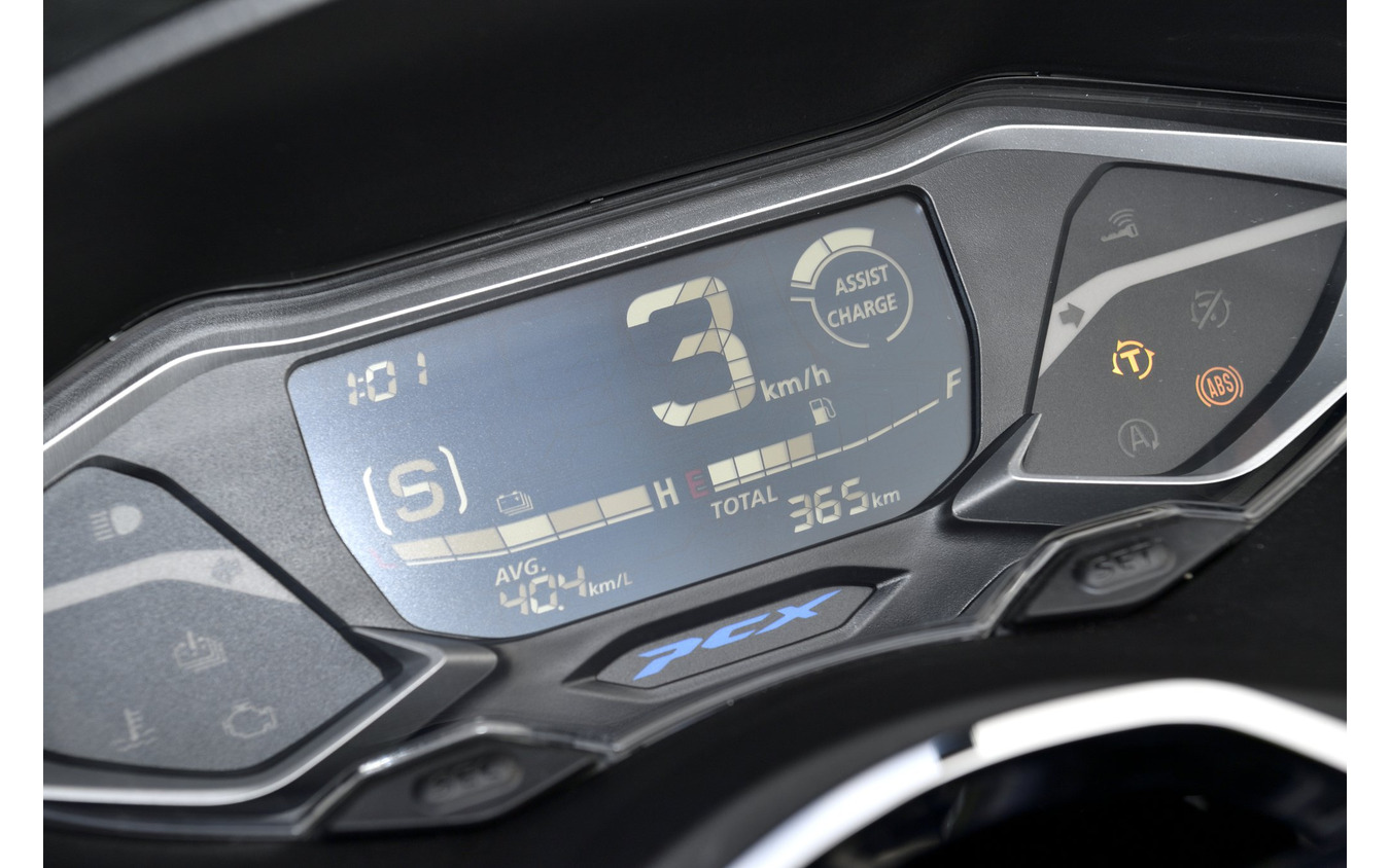 ホンダ PCX125 試乗】エンジン&車体をフルチェンジ!全方位 ホンダ PCX125 試乗】エンジン&車体をフルチェンジ!全方位