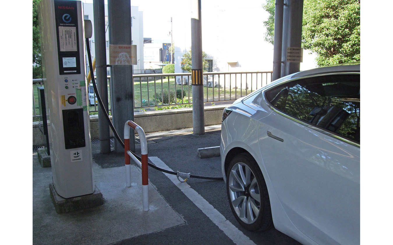 テスラ モデル3 2900km試乗 1充電で最長469 7km いや 届くねえ 前編 レスポンス Response Jp テスラ モデル3 2900km試乗 1充電で最長469 7km いや 届くねえ 前編 レスポンス Response Jp
