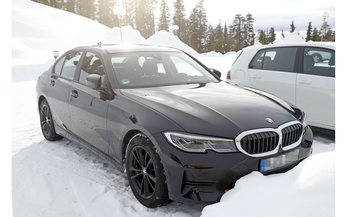 BMW 3シリーズ 改良新型プロトタイプ　（スクープ写真）