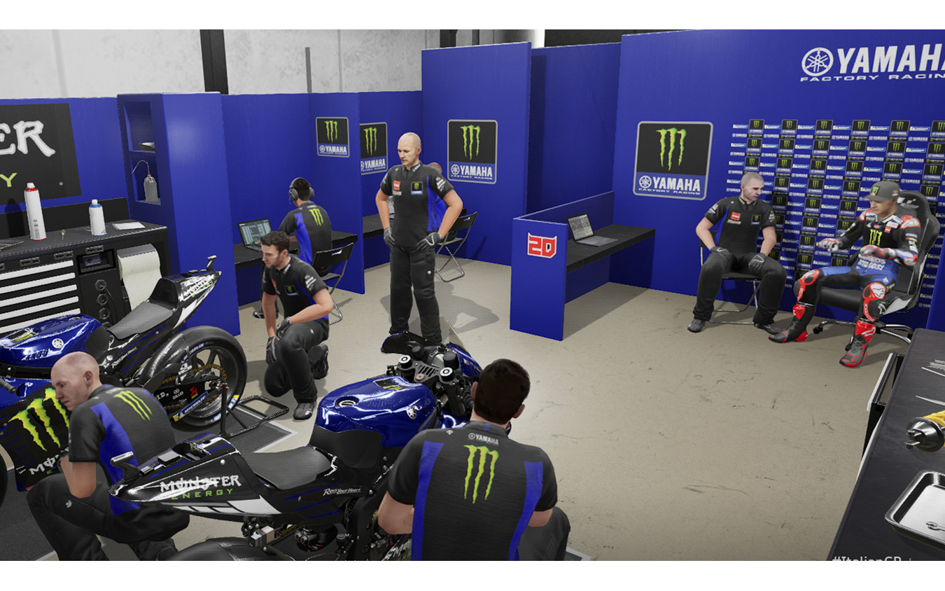 キャリアモードでは、MotoGPのチャンピオンシップの頂点を目指す過程を監督視点から体験可能