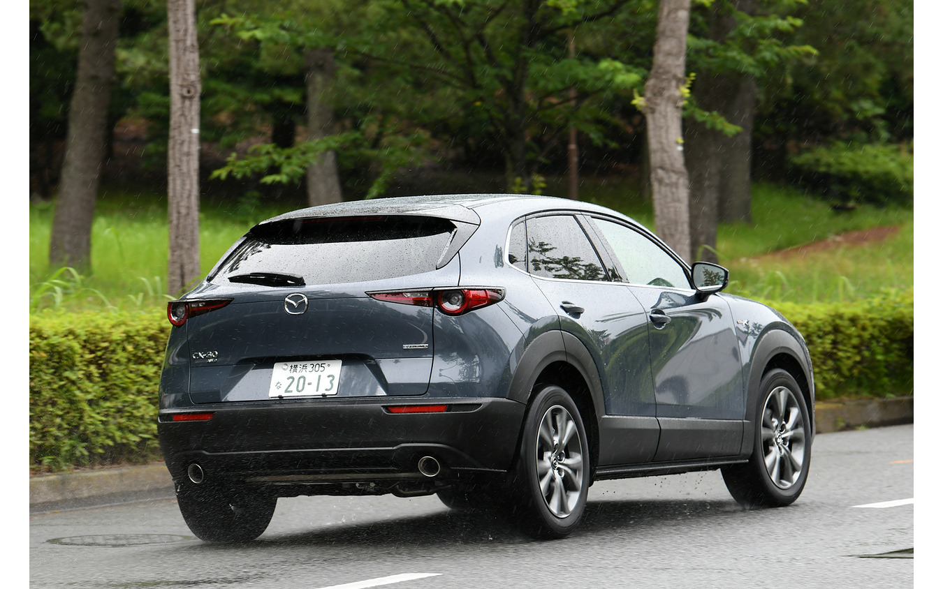 マツダ CX-30 SKYACTIV-X（AWD・AT）