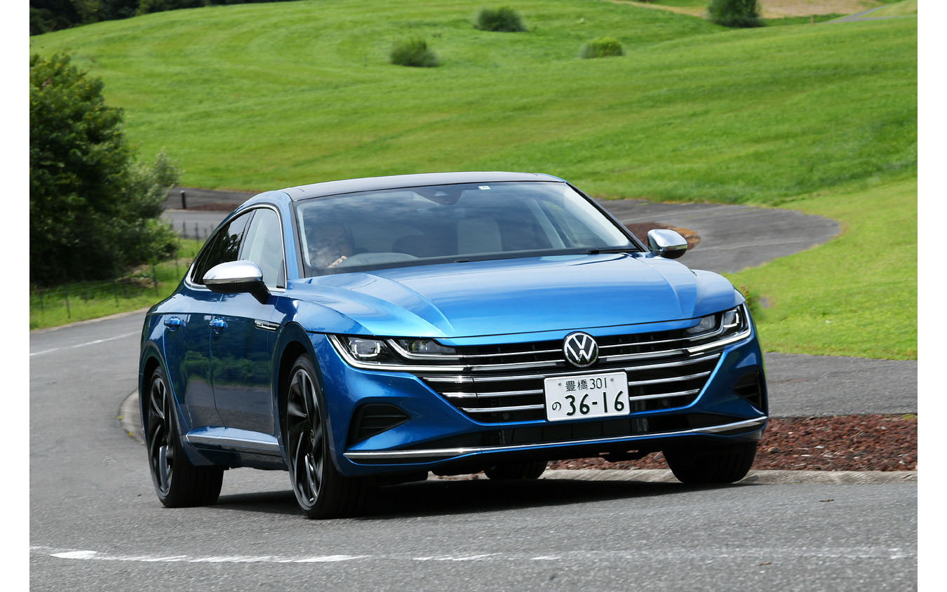 VW アルテオン 改良新型（TSI 4MOTION Elegance）