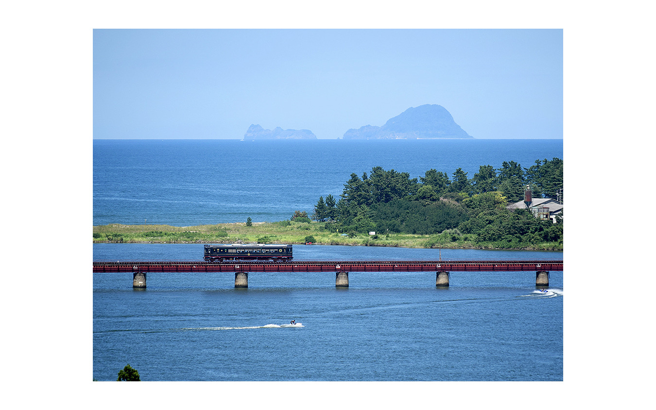 京都丹後鉄道が走る風景