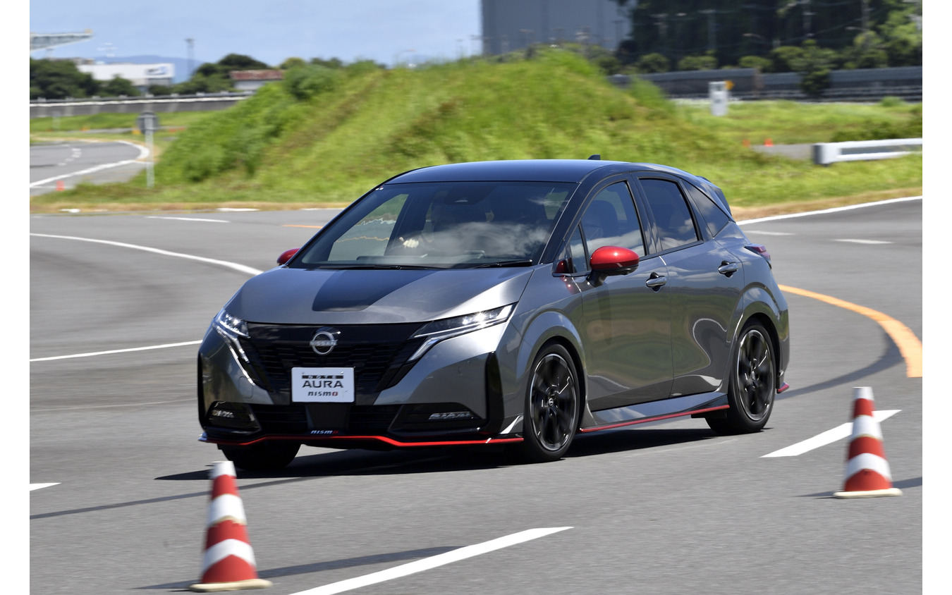 日産 ノートオーラ NISMO