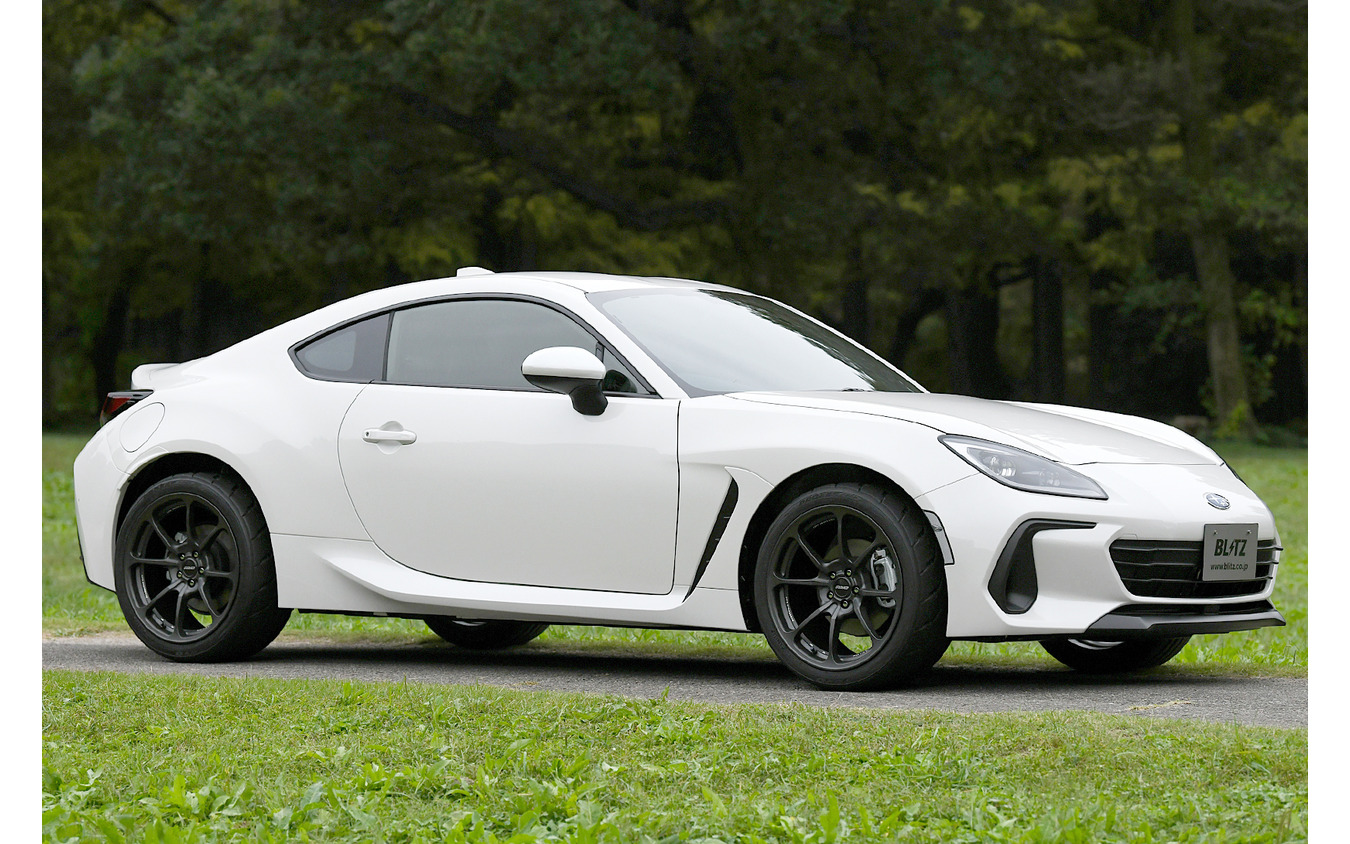 BRZ × RAYS VOLKRACING NE24　推奨サイズ：18×9.0J Inset43 5H-100／カラー：マットガンブラック／タイヤサイズ：225/35R18