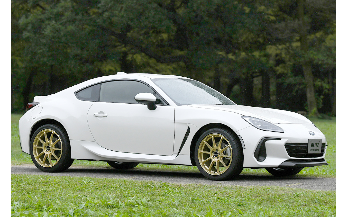 BRZ × RAYS HOMRA HYUGA HP10 GOLD EDITION　推奨サイズ：18×8.0J Inset45 5H-100／カラー：ゴールド／タイヤサイズ：225/40R18