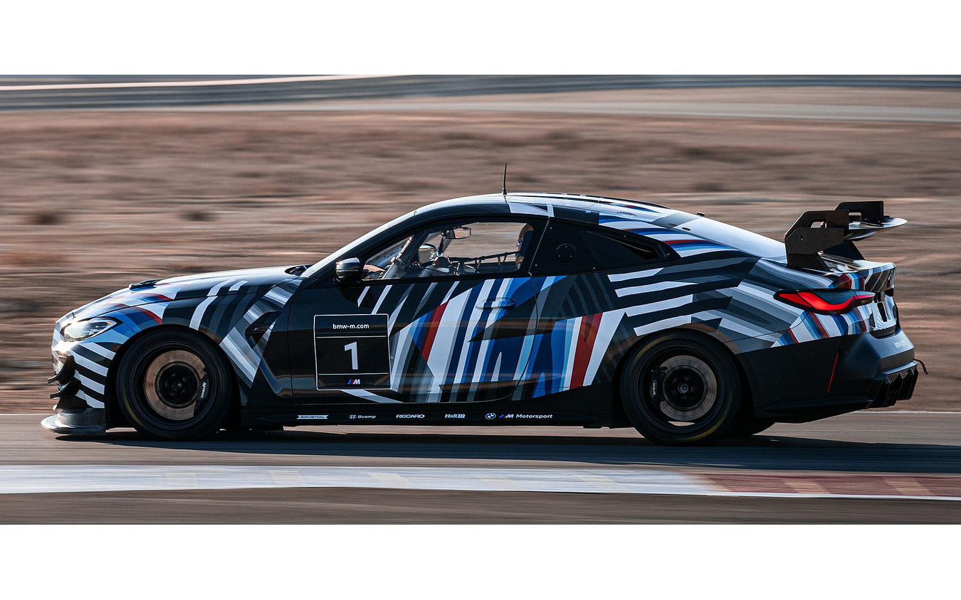 BMW M4 GT4 次期型の開発車両