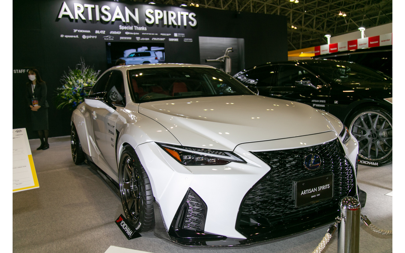 ARTISAN SPIRITS:GR 86のエアロパーツやハリアー、レクサスカスタムカーを展示…東京オートサロン2022