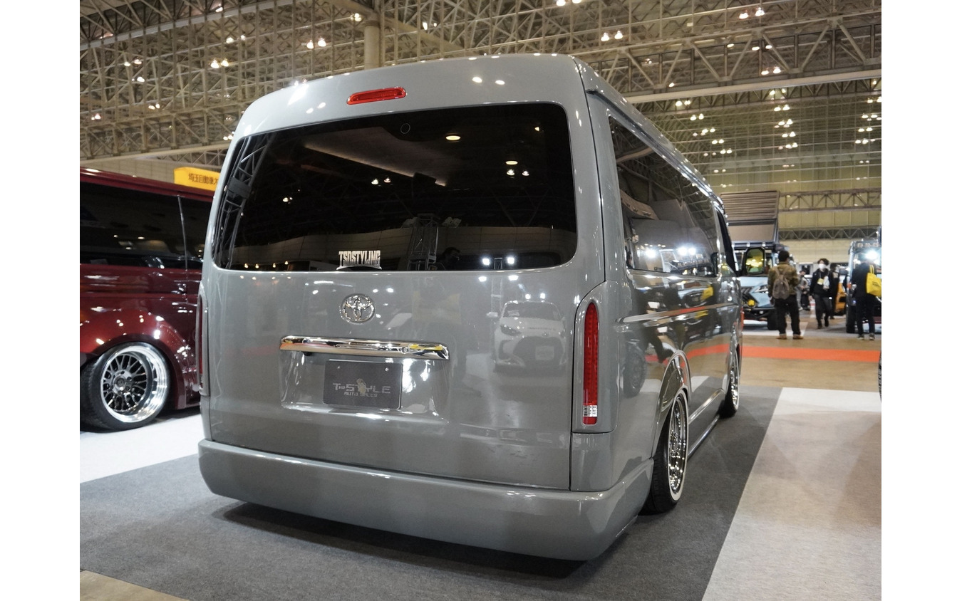TSDスタイリング・ハイエース(東京オートサロン2022)