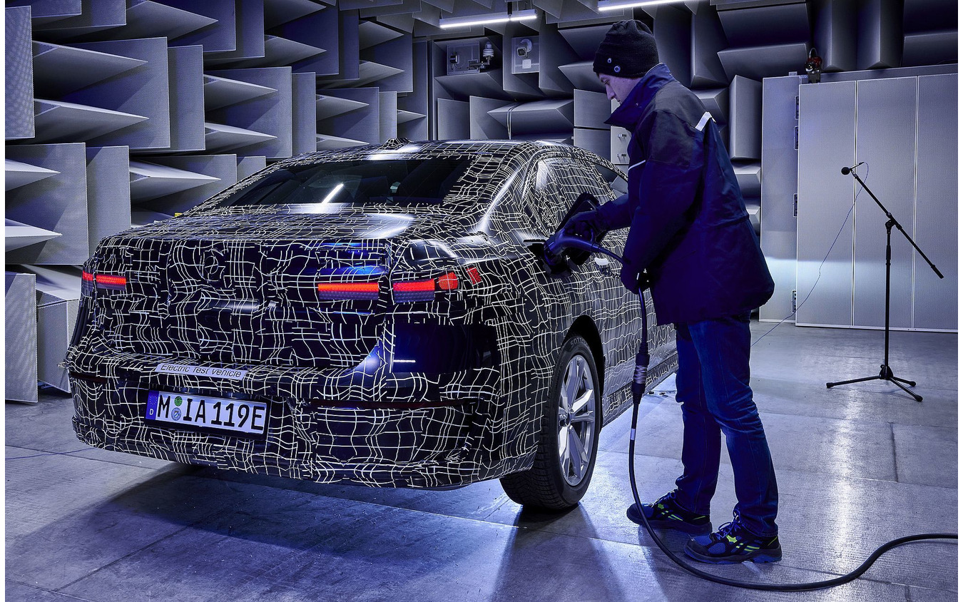 BMW i7 のプロトタイプ