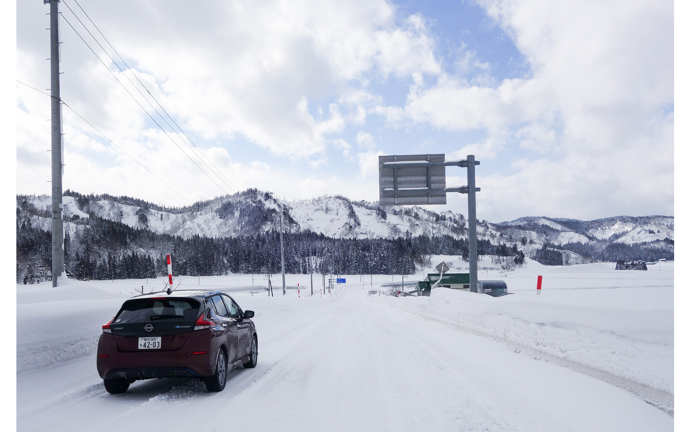 東北中央道の舟形インターを出て日本有数の豪雪温泉として知られる肘折温泉へ。