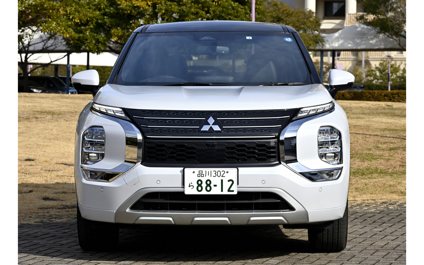 三菱 アウトランダーPHEV