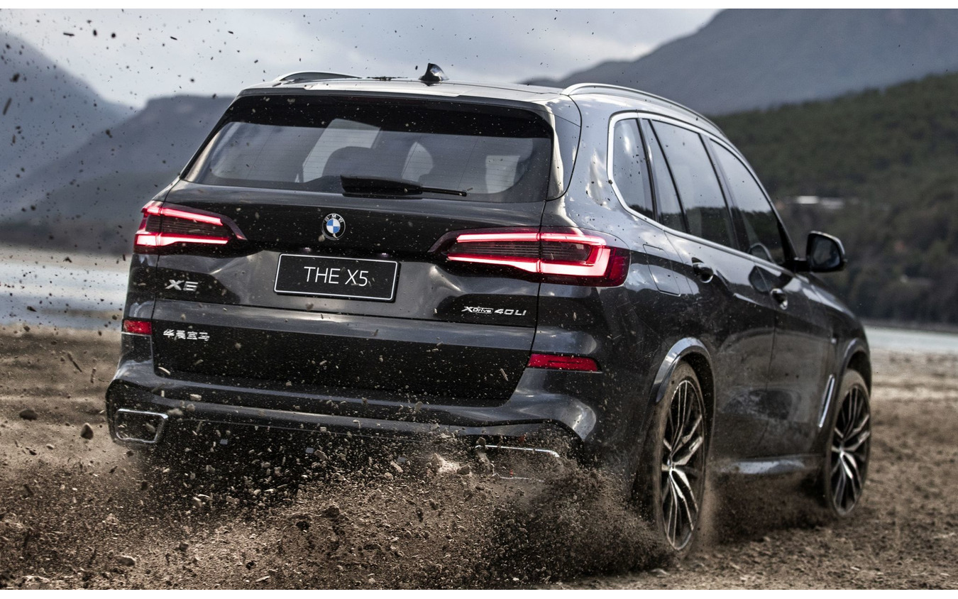 BMW X5 のロングホイールベース仕様「xDrive40Li」