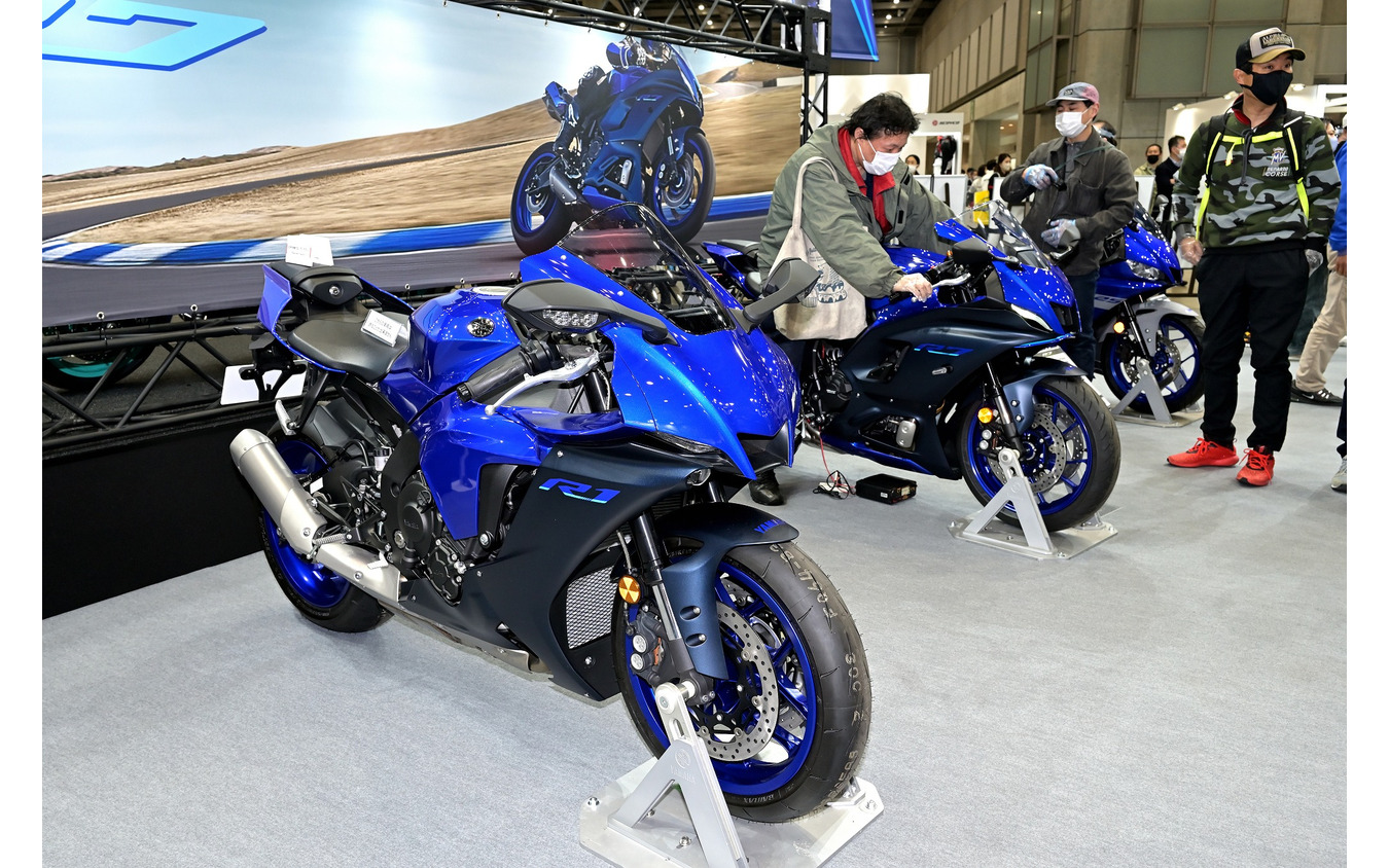 ヤマハ YZF-R1、YZF-R7、YZF-R25のRシリーズがそろい踏み